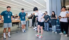 <b>联想morazr60施华洛世奇冰钻限制版上市：4699元汗</b>